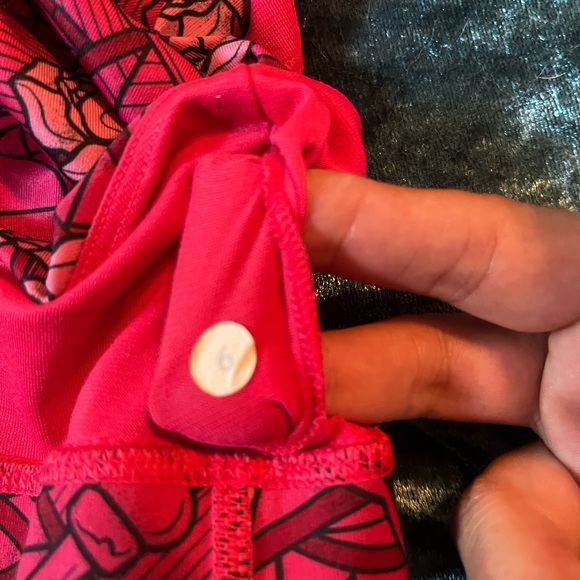 Lululemon dark pink rose sports bra. LIKE NEW!! 🌹 - Picture 4 of 4